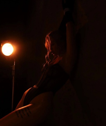 Сексуальная брюнетка ждет тебя для яркого вечера! Могу быть нежной кошечкой или страстной львицей. Фото настоящие, без обмана! 9175, 22 года